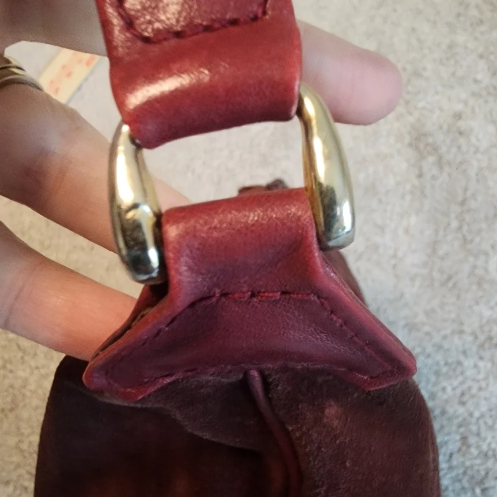 Vintage‎ Gucci Crossbody Bag Purse Maroon Genuine Leather Suede W COA